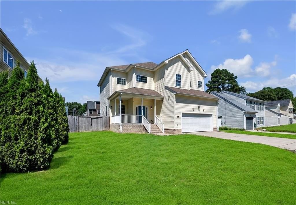 4418 John St - Photo 3 of 50