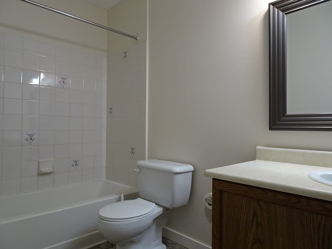 735 Cook Rd #208B - Photo 7 of 9