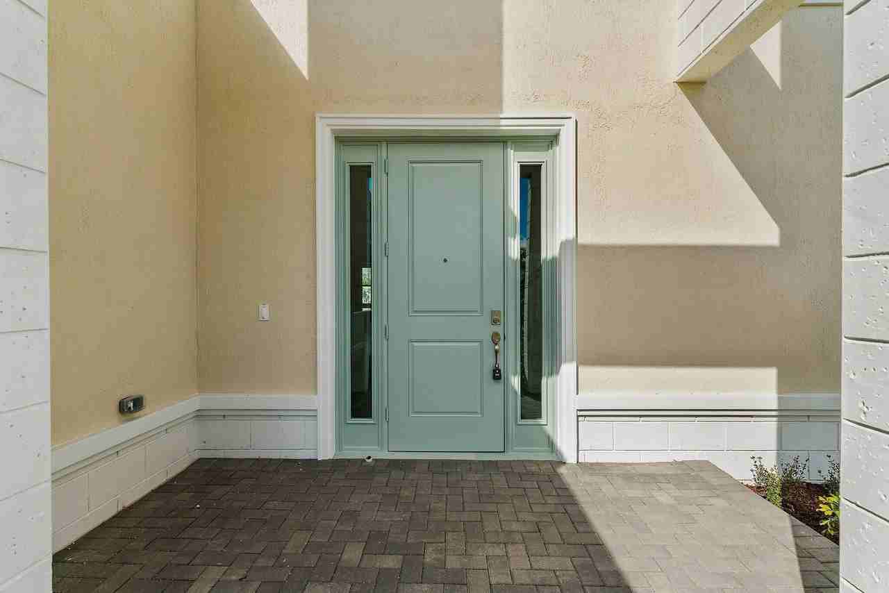 12680 Nautilus Cir - Photo 6 of 50