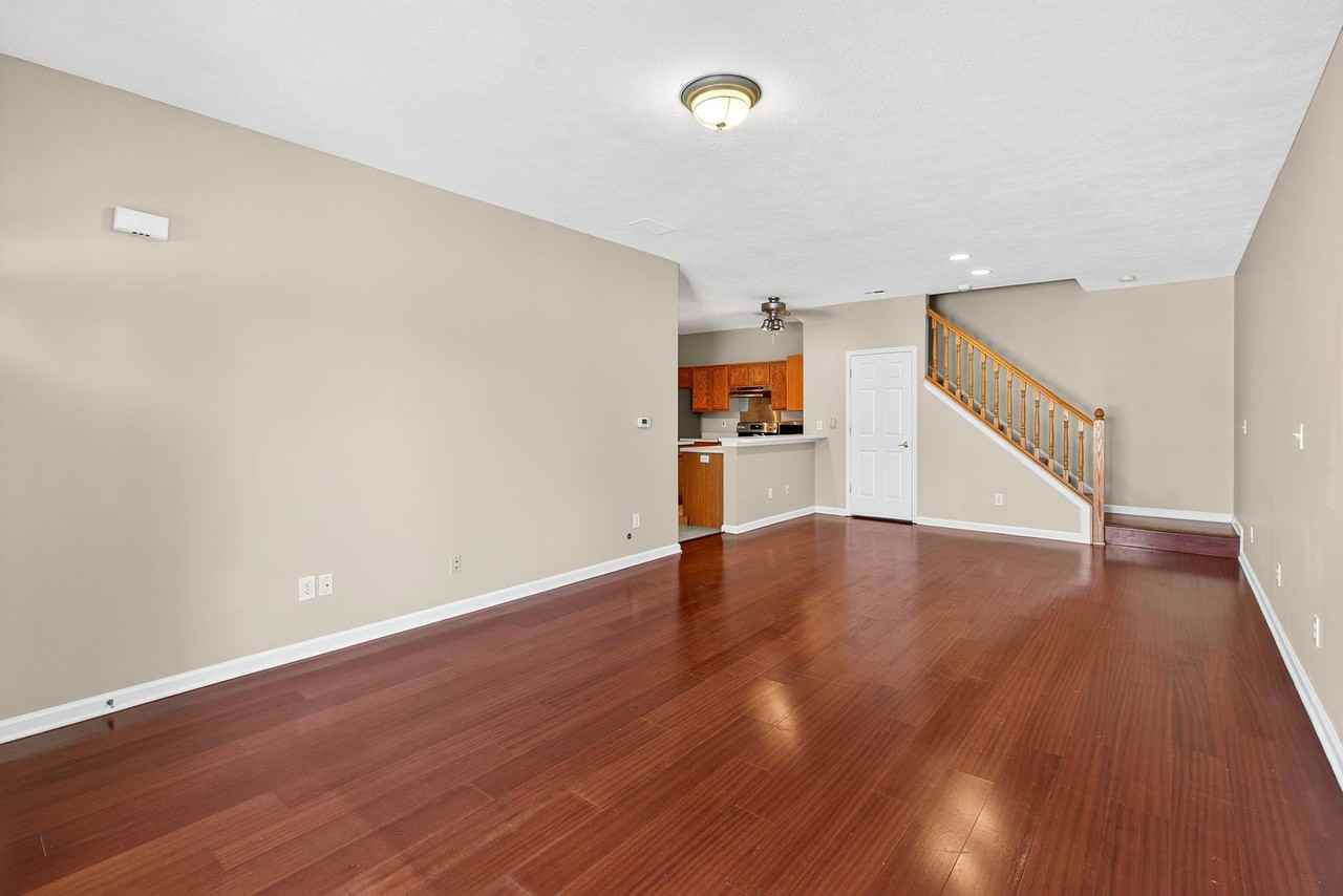 11492 Enclave Boulevard - Photo 3 of 14