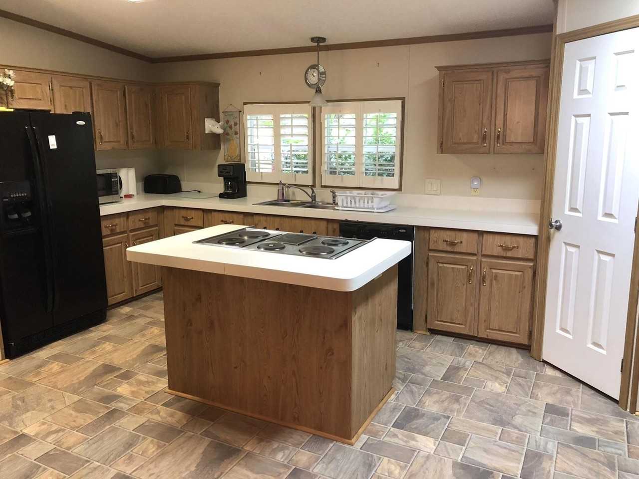 4359 Maylor Rd - Photo 4 of 17