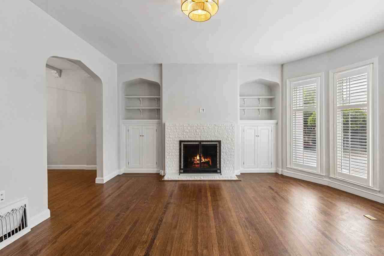 3342 Broderick St - Photo 3 of 32