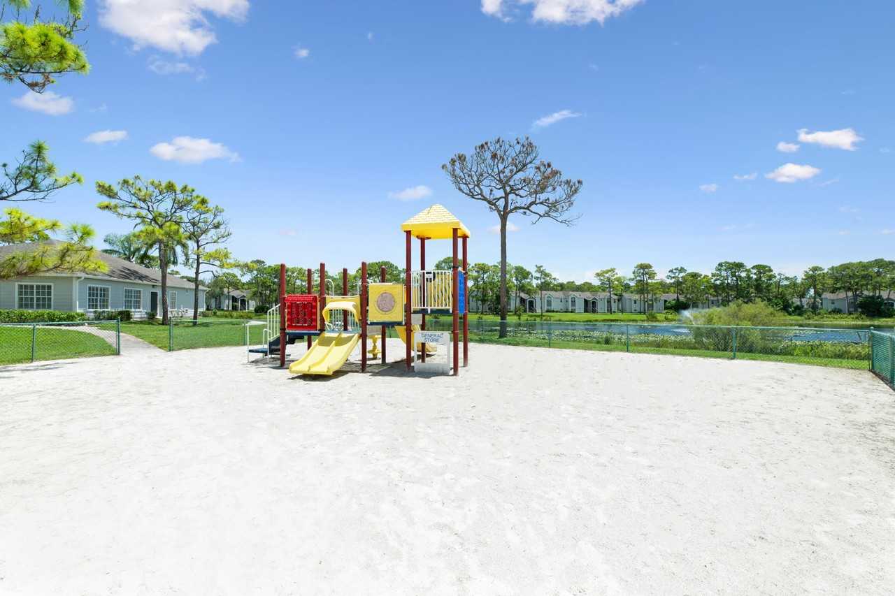 Worthington Apartments - Photo 5 of 19