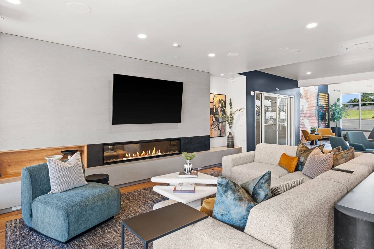 Gage On Sixth - Photo 5 of 50