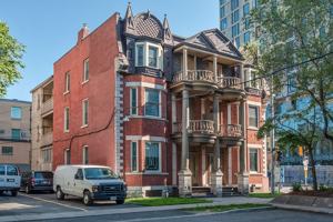 featured image of 48 Daly Ave