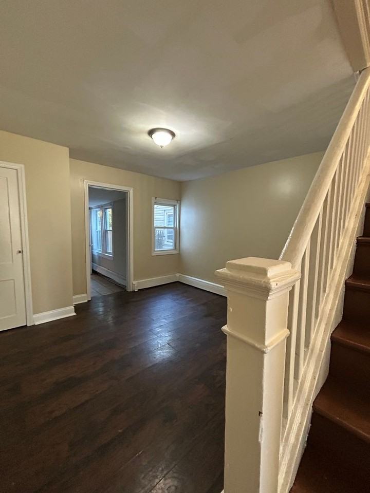 102 E Federal St - Photo 3 of 18