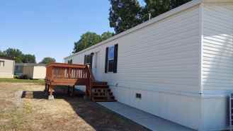 527 Andrick Ave - Photo 1 of 1