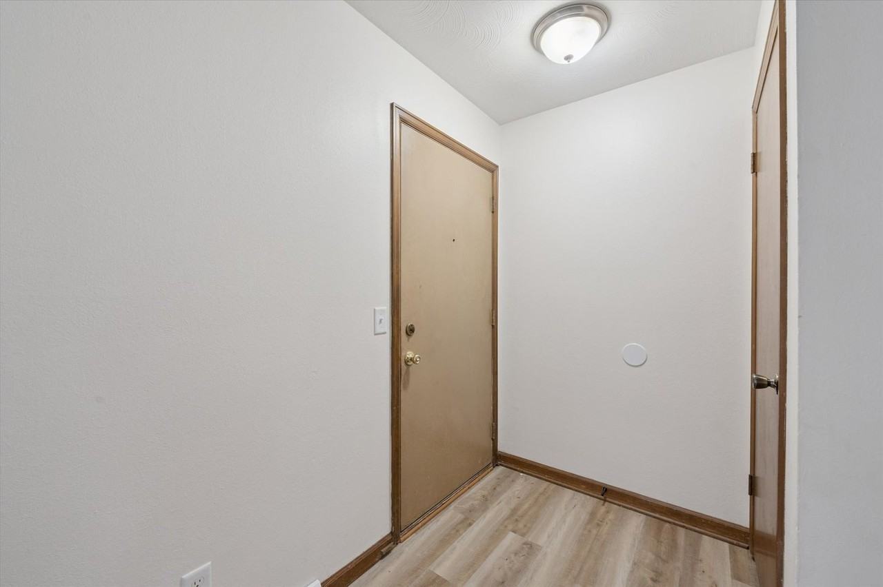 5427 Glenridge Dr - Photo 5 of 31