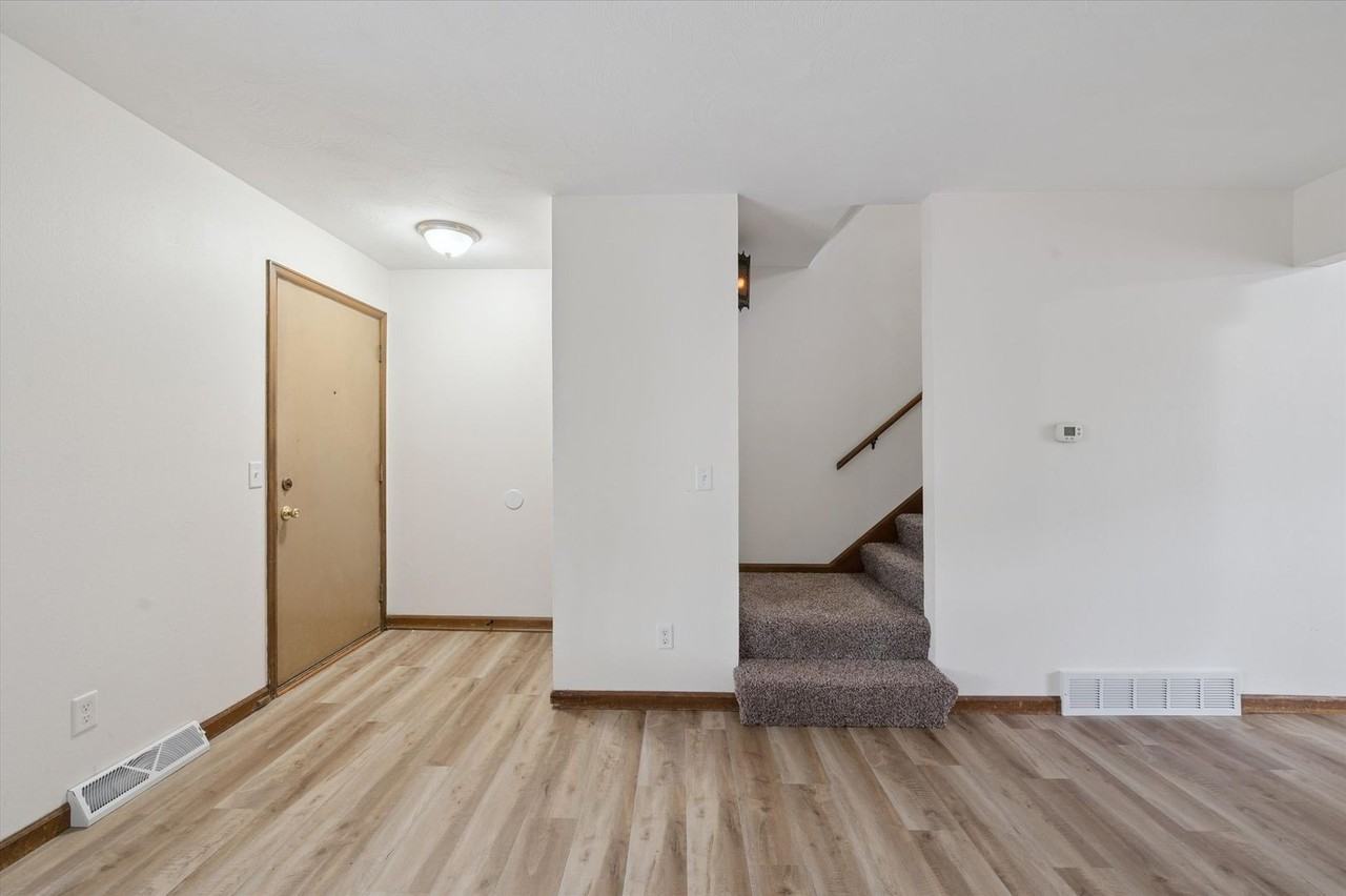 5427 Glenridge Dr - Photo 6 of 31