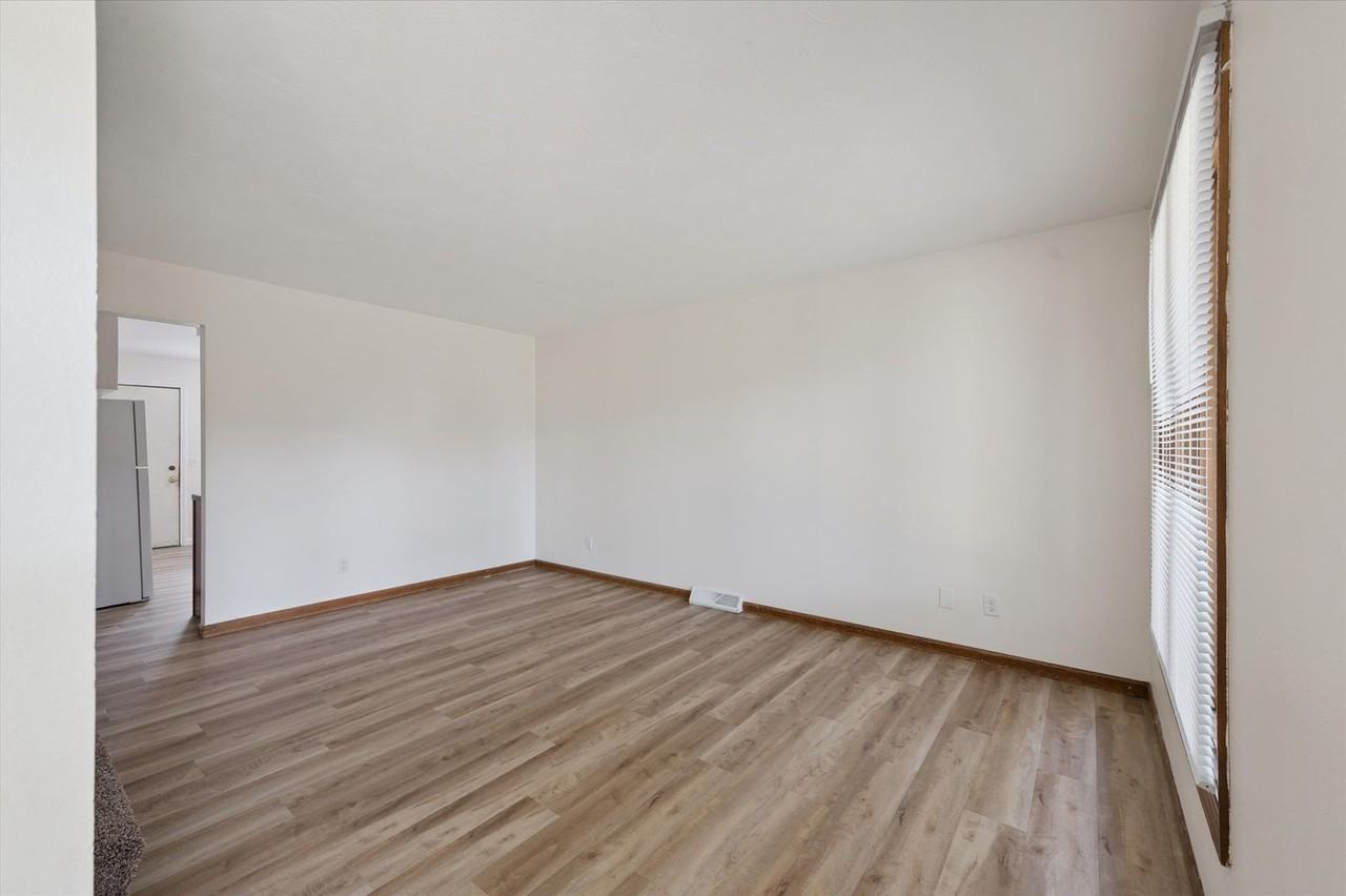 5427 Glenridge Dr - Photo 7 of 31