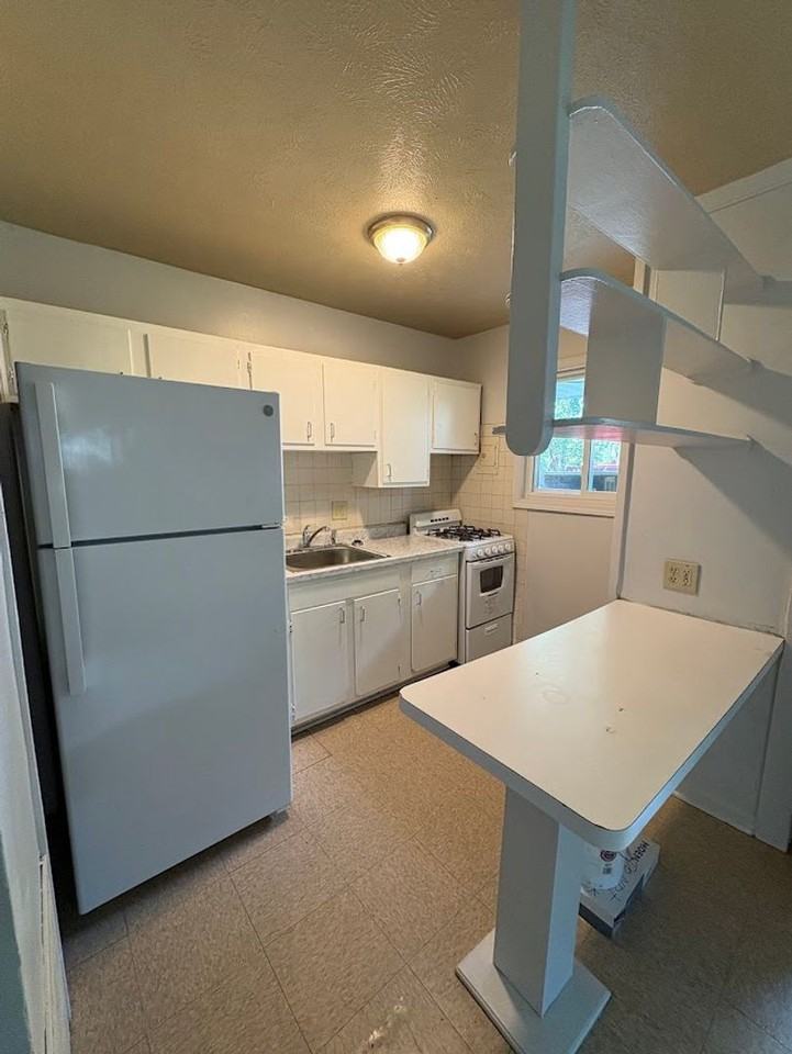 15 Neal Ct - Photo 5 of 9