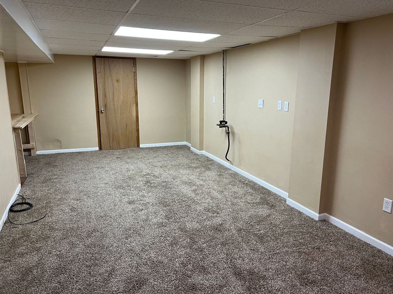 610 7th St - Photo 5 of 7