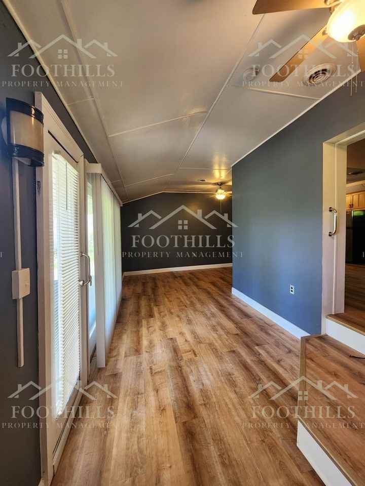 1201 Shirley Dr - Photo 3 of 19