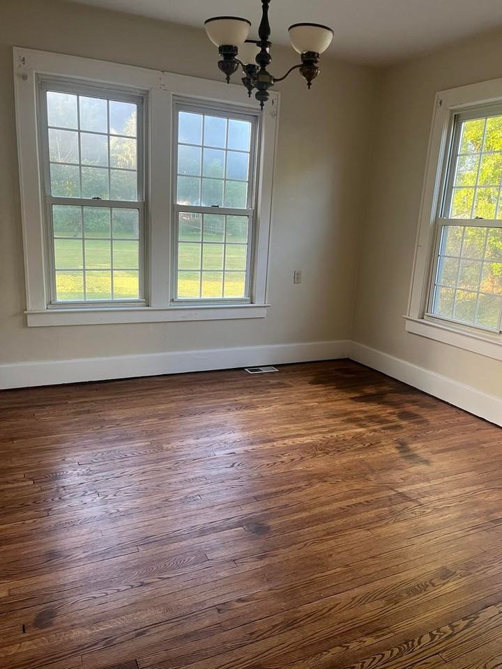 210 Hunter St - Photo 3 of 13