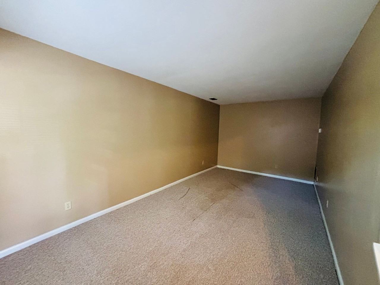 436 Marlington St - Photo 2 of 14