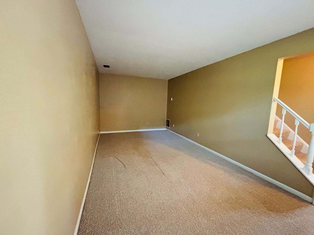 436 Marlington St - Photo 4 of 14