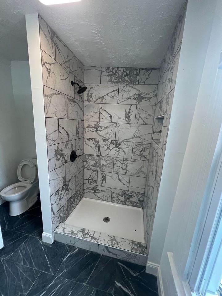 3318 Dawson St - Photo 2 of 25
