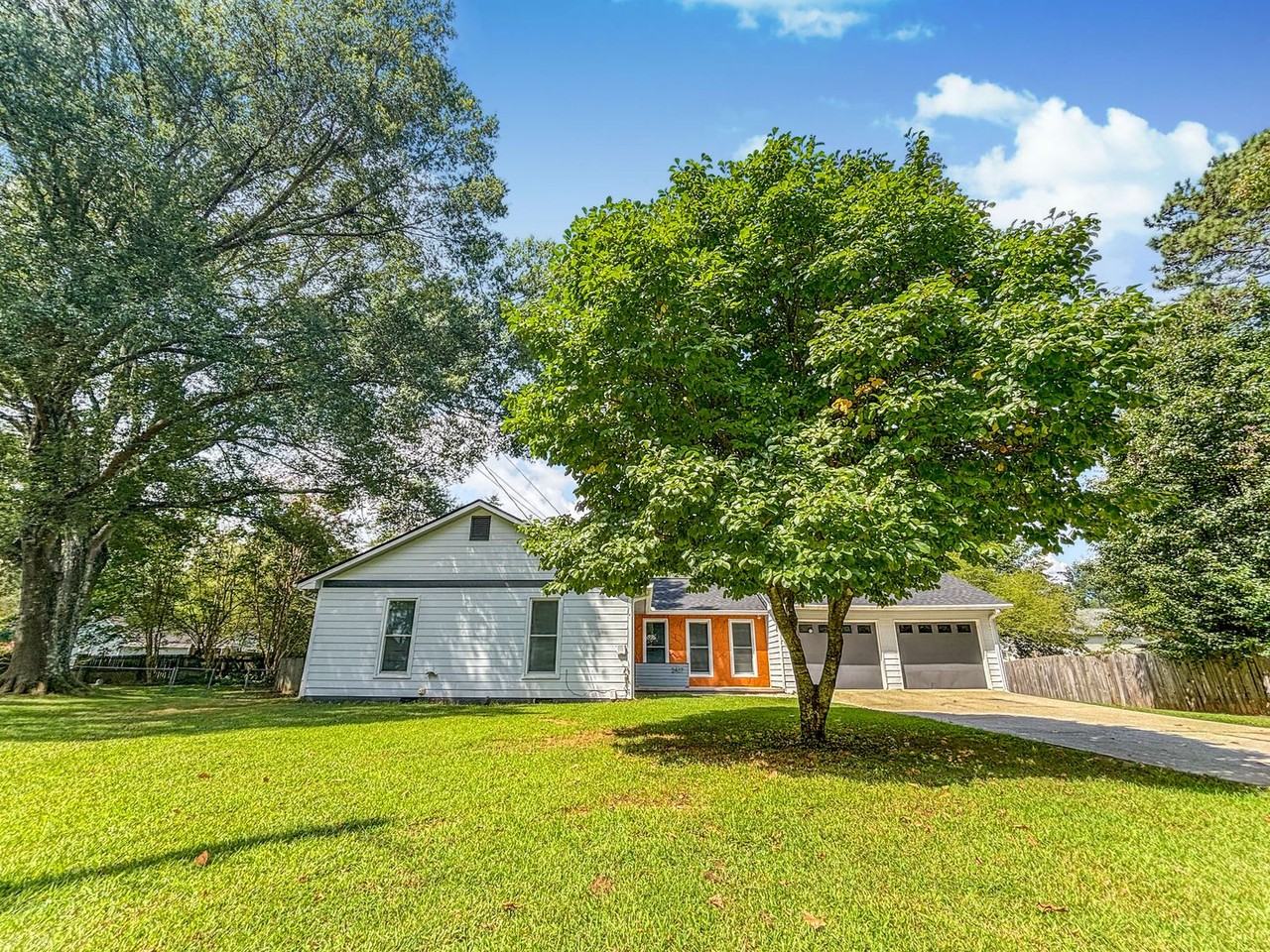 2407 Josh Ct Sw - Photo 2 of 27