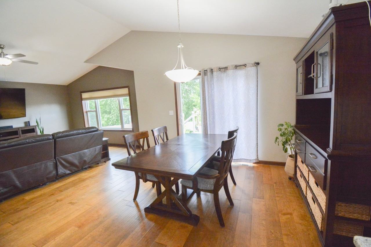 5623 October Rd Nw - Photo 7 of 25