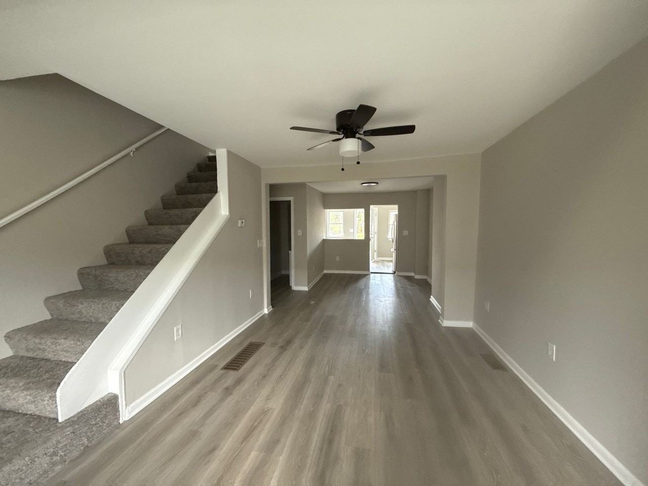 213 Saint Helena Ave - Photo 2 of 7