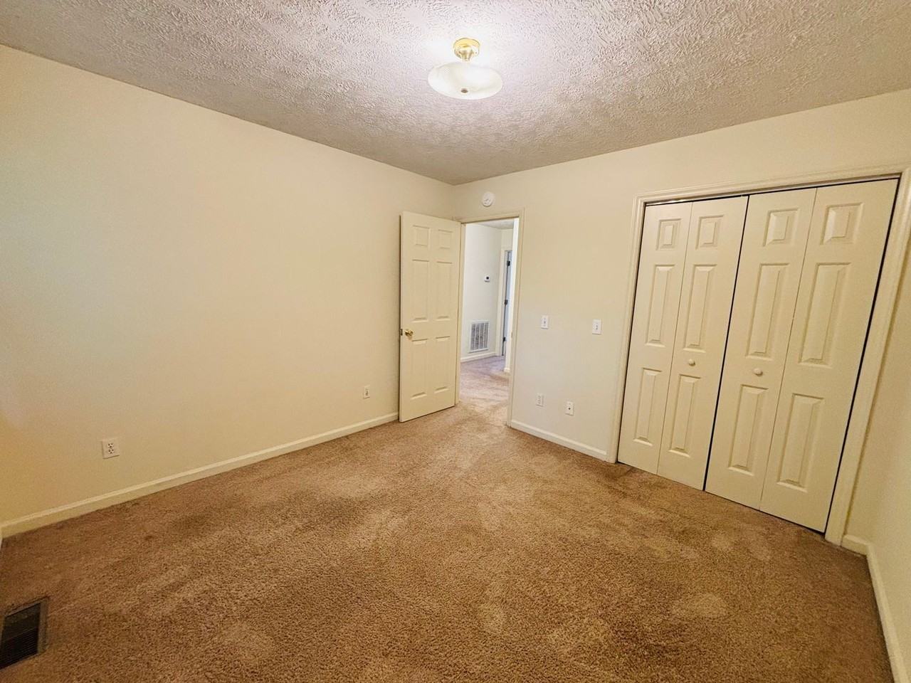 205 Broce Dr - Photo 7 of 13