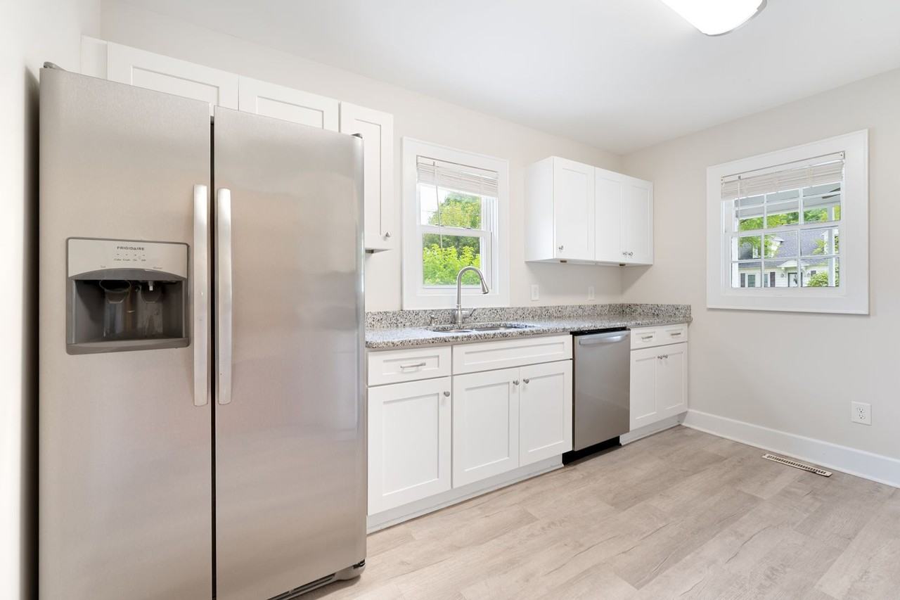 309 Ward St - Photo 4 of 14