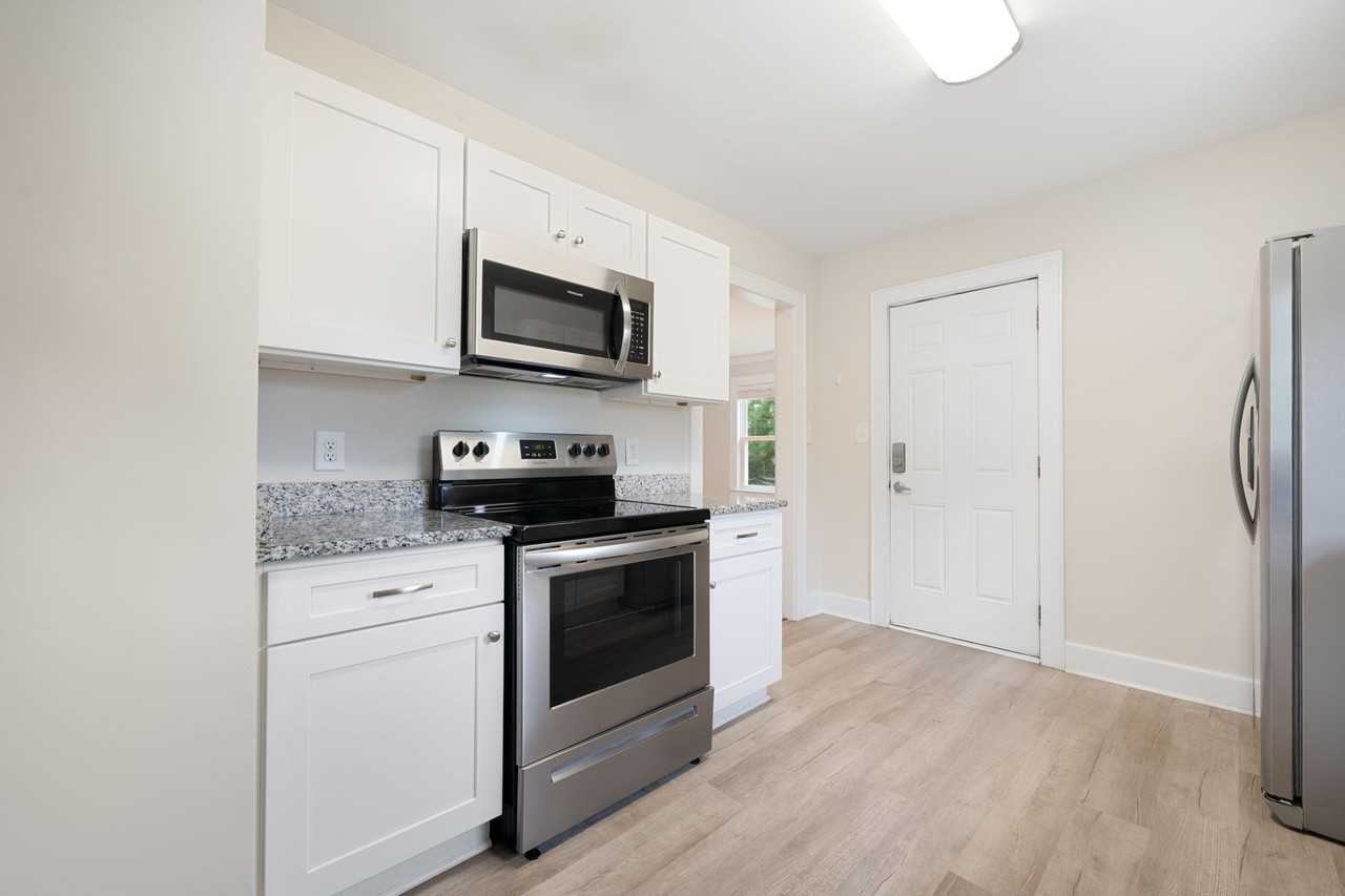 309 Ward St - Photo 5 of 14