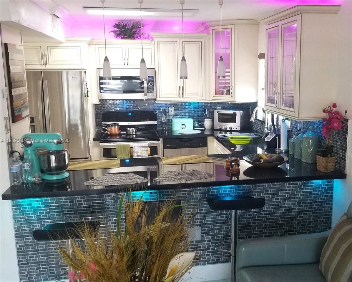 14033 Sw 166th St - Photo 3 of 14