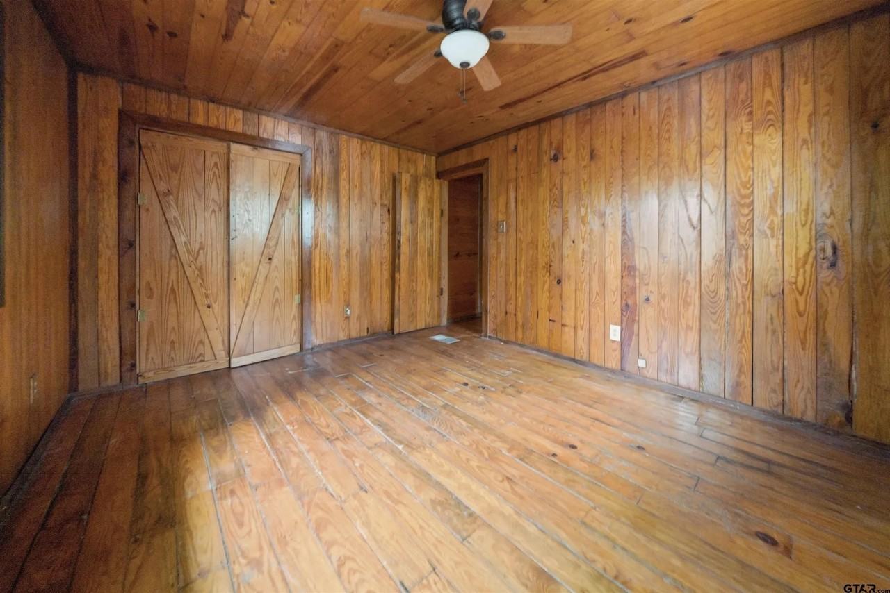 20973 Lakeview Dr - Photo 6 of 20