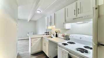 featured image of 1661 Geneva Street