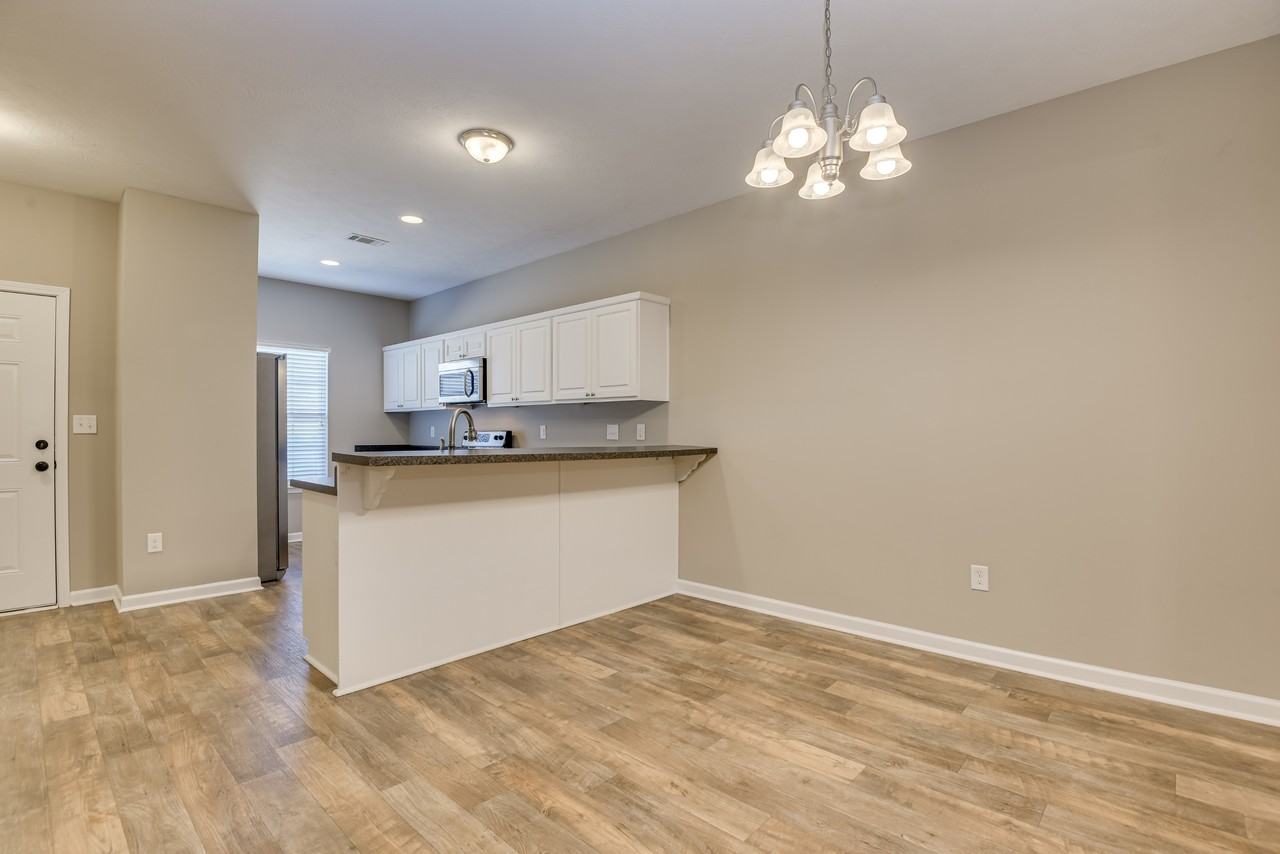 205 Old Berzelia Rd - Photo 5 of 29