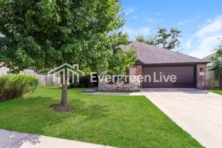 3003 Sw Waterleaf Ave - Photo 1 of 1