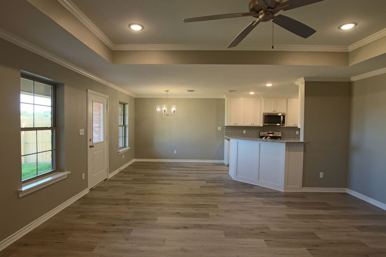 6003 Villa Rosa Way - Photo 4 of 22