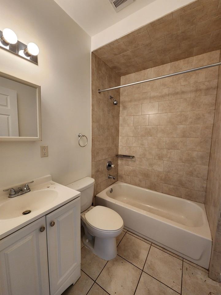 342 Randolph Ave #2 - Photo 5 of 7