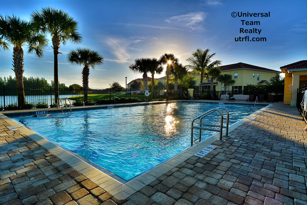 16179 Via Solera Cir #16179 - Photo 2 of 17