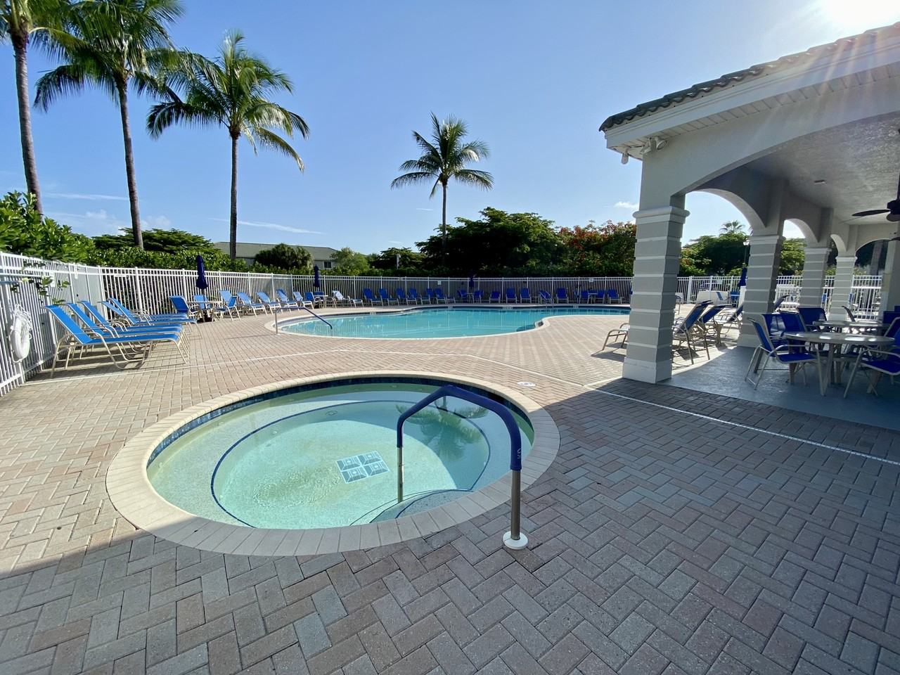 8151 Pacific Beach Dr #1 - Photo 3 of 28