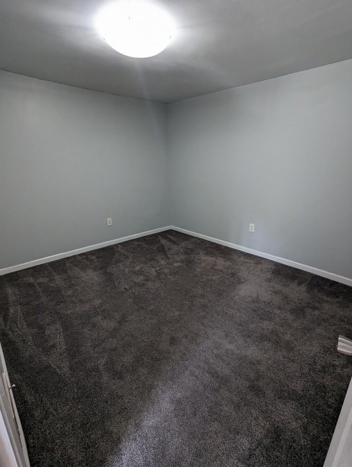 1824 Fox Way - Photo 4 of 10