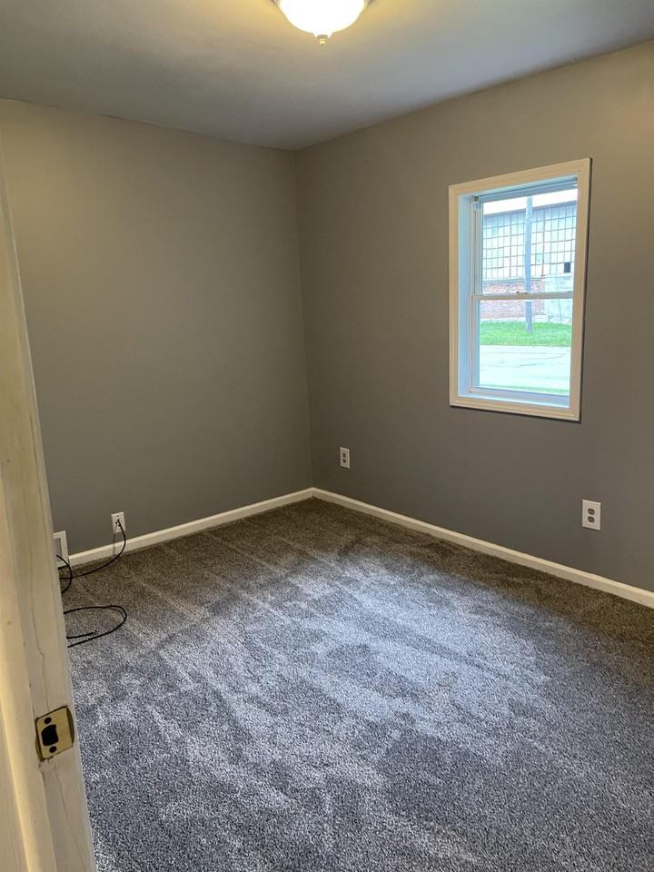 116 Waterloo St - Photo 3 of 10