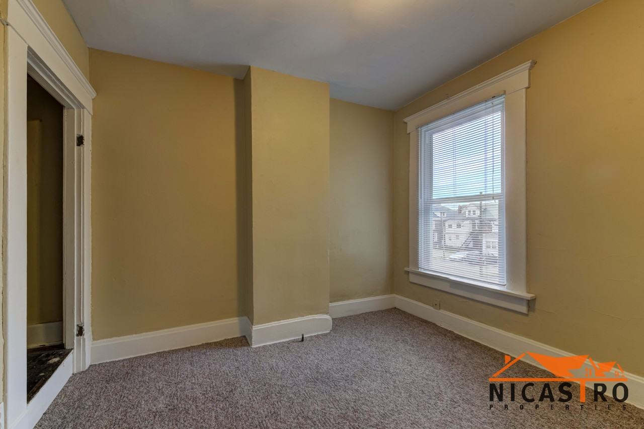 136 E 11th Ave - Photo 7 of 50