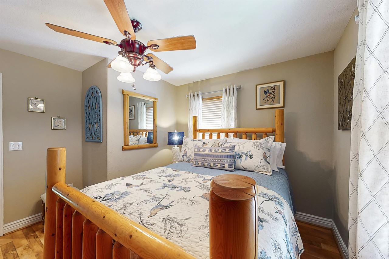 721 Shore Rd - Photo 2 of 43