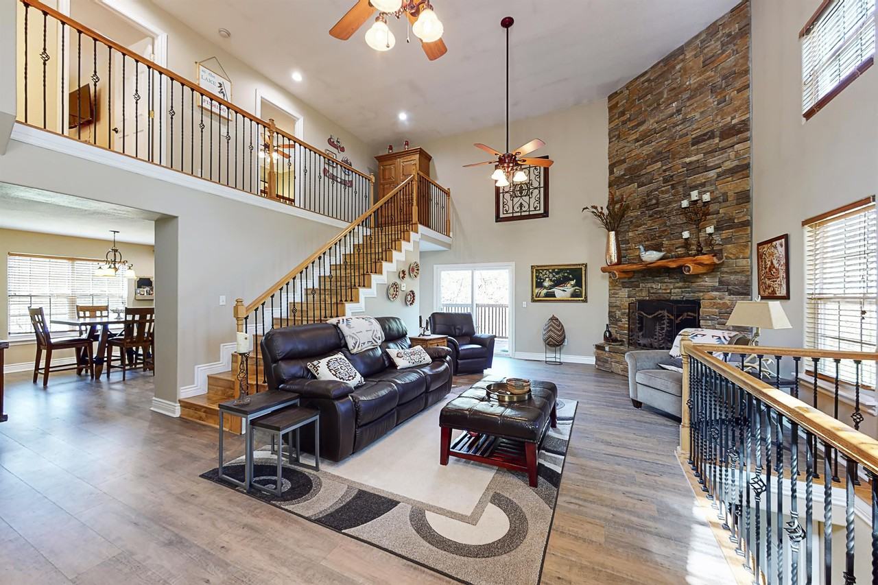 721 Shore Rd - Photo 2 of 43