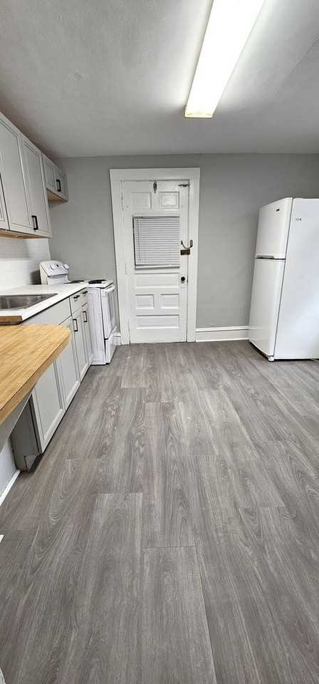 540 Saint Paul St - Photo 4 of 28