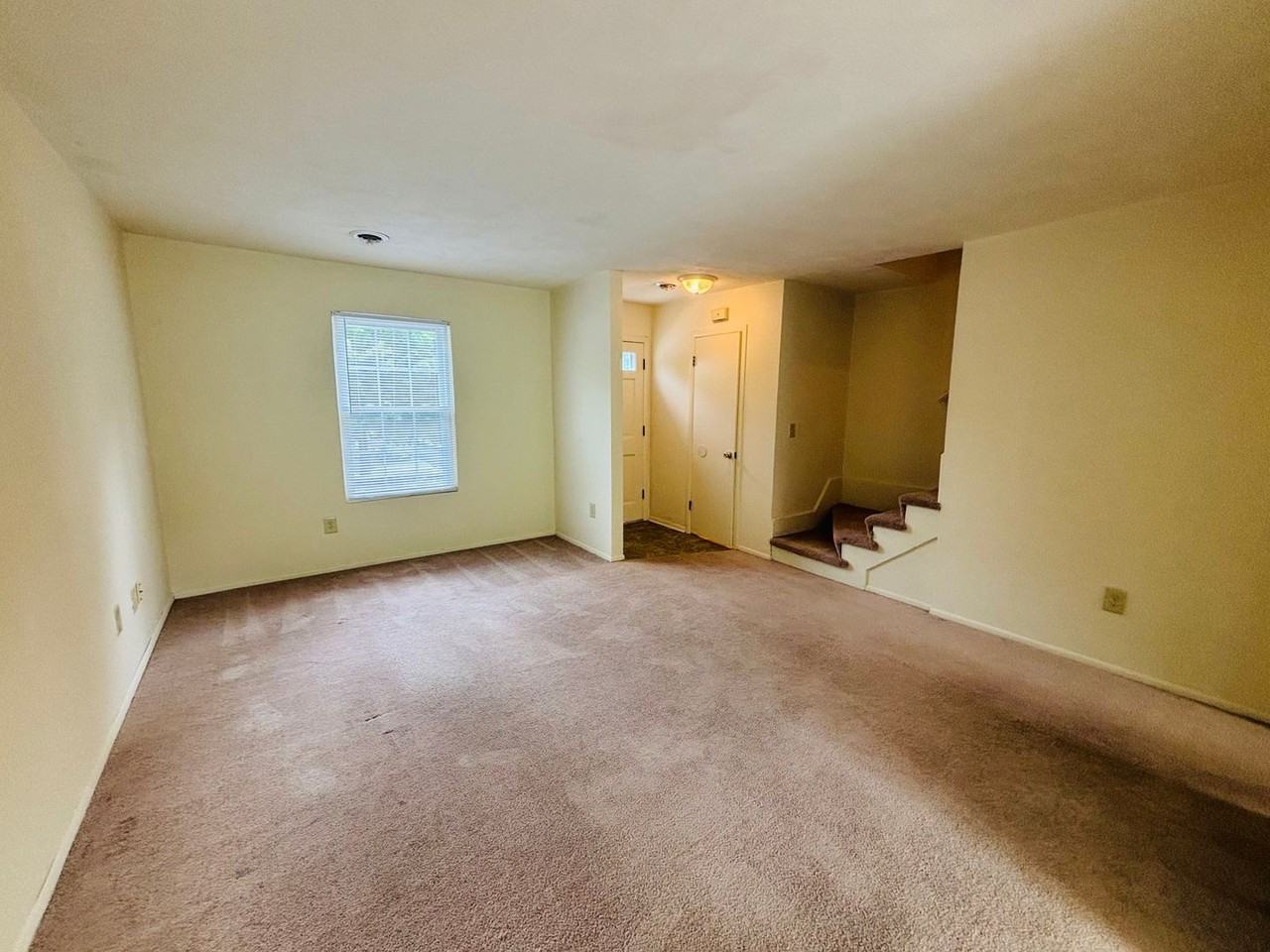 325 New Kent Rd - Photo 6 of 18