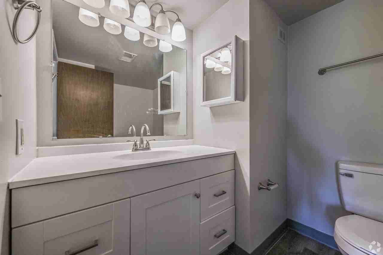 Place Seville Apartments - Photo 5 of 6