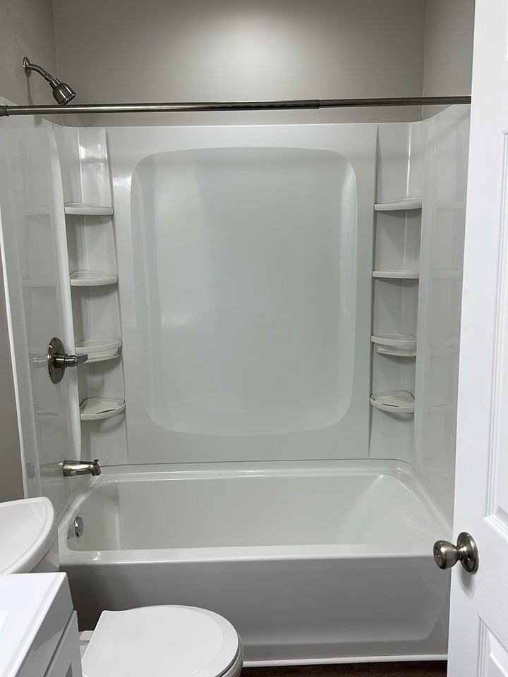 335 Avery St - Photo 5 of 50