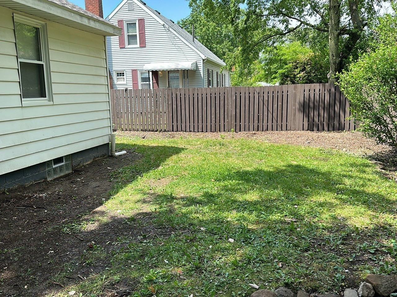 335 Avery St - Photo 5 of 50