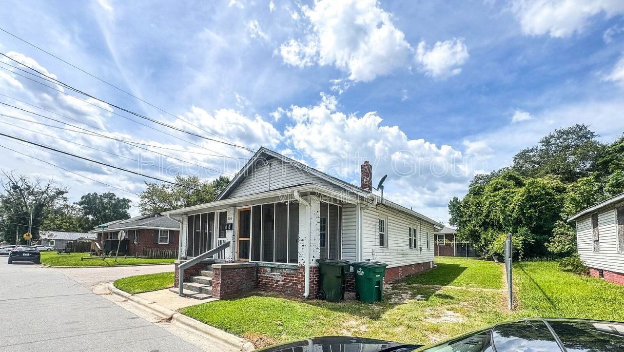 516 Roosevelt Avenue #A