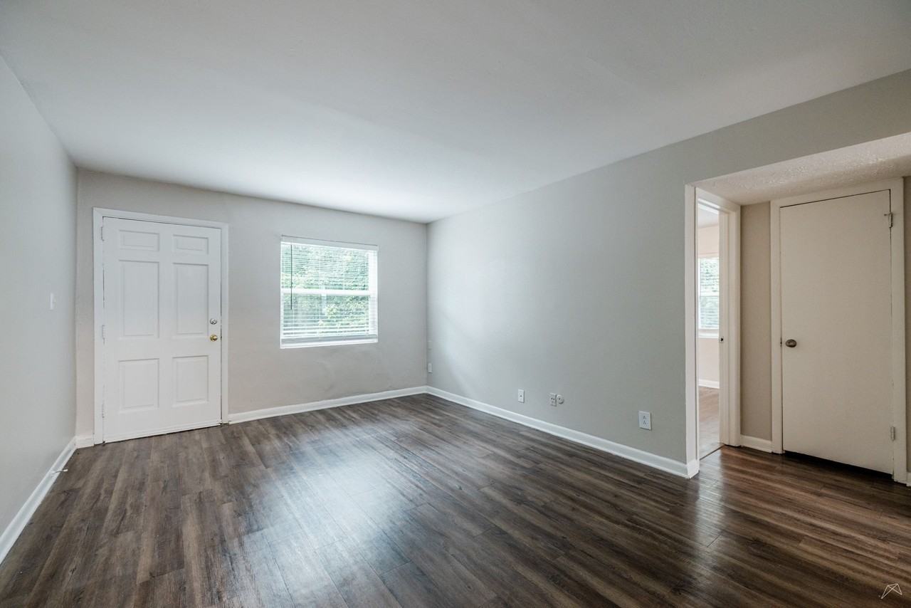 Live Connected. Live Collier. - Photo 3 of 50