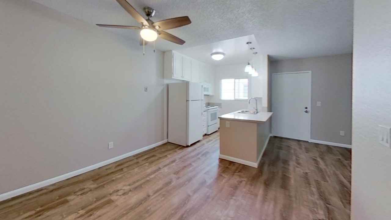 Wexford Manor Apartments - Photo 7 of 41