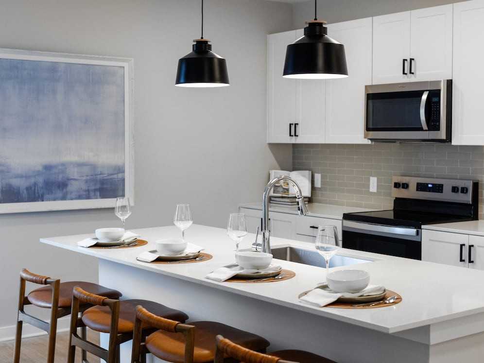 Avalon Lake Norman - Photo 2 of 50